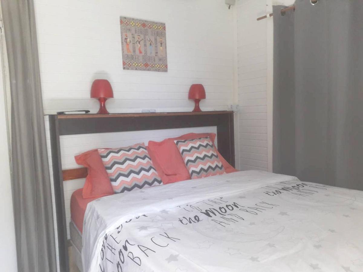 Bungalow Charmant A Trois-Rivieres Avec Piscine Privee Екстер'єр фото